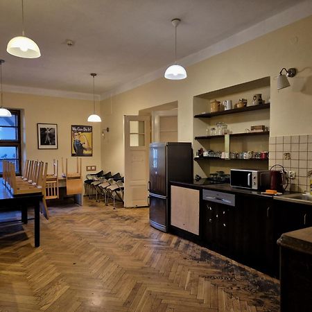 50 People Apartment Kraków Exteriör bild