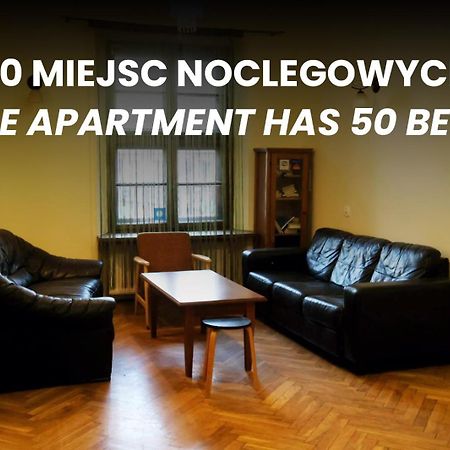 50 People Apartment Kraków Exteriör bild